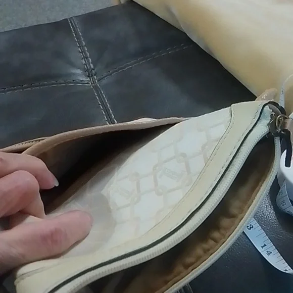 EUC-Tignanello Crossbody Bag - Picture 4 of 13